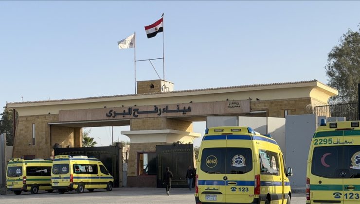 Refah Sınır Kapısı üzerinden Gazze’ye dönen Filistinliler ailelerine kavuştu