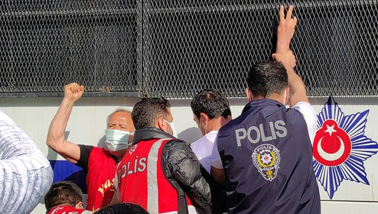 Taksim Meydanı’na yürümek isteyen gruplara müdahale