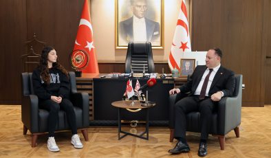 Öztürkler: “Fırsat verildiğinde gençlerimiz kendini gösteriyor”