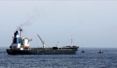 Katar: “Ülke karasularında ticari bir gemi İHA tarafından hedef alındı”