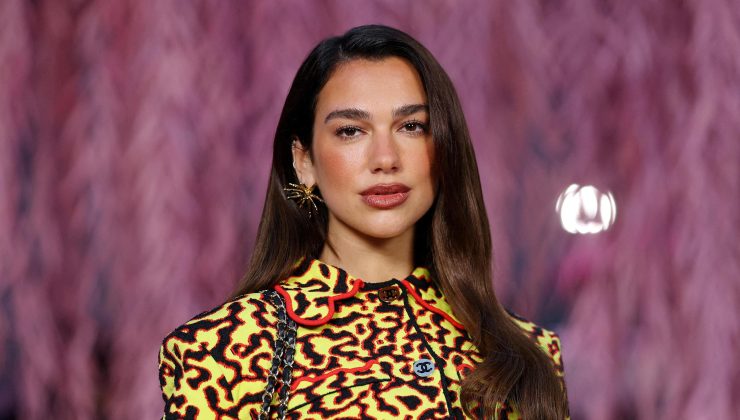 Dua Lipa, fotoğrafını izinsiz kullandığı gerekçesiyle Samsung’a 15 milyon dolarlık dava açtı