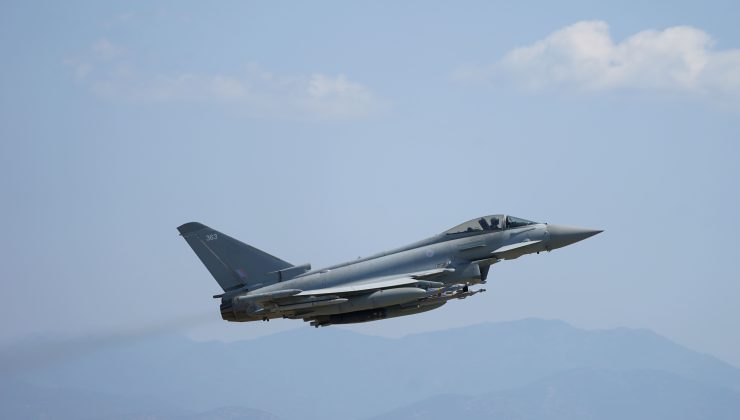 İngiltere, Hürmüz Boğazı’na ek savaş uçağı ve dronlar sevk edecek