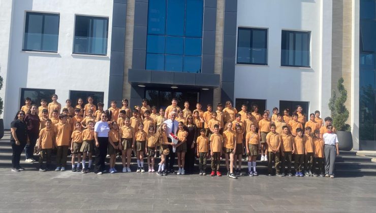 Kurtuluş İlkokulu öğrencileri Güzelyurt Belediyesini ziyaret etti
