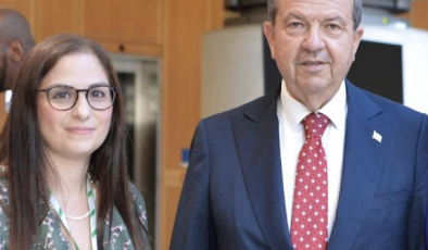 Ersin Tatar, İngiltere’de kabineye giren Nesil Çalışkan’ı tebrik etti