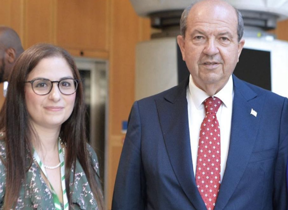 Ersin Tatar, İngiltere’de kabineye giren Nesil Çalışkan’ı tebrik etti