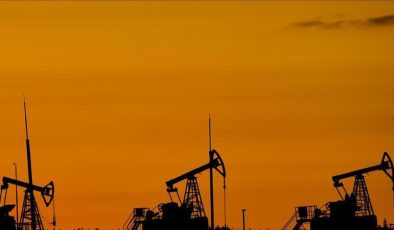 Brent petrolün varili 107,41 dolardan işlem görüyor