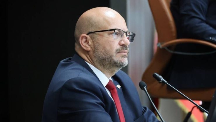 Küçük: “Gelecek inanan, çalışan ve asla vazgeçmeyen gençlerle kurulacak”