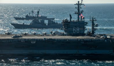 ABD, Küba ile gerilim devam ederken USS Nimitz uçak gemisini Karayipler’e konuşlandırdı