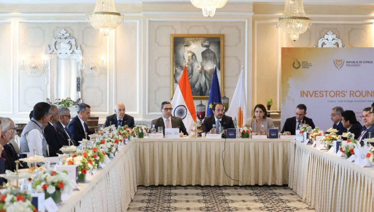 Hristodulidis Hindistan’da temaslarda bulunuyor