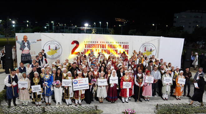Yaşatan Adımlar Halk Dansları Şöleni düzenlendi