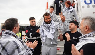 Küresel Sumud Filosu aktivistlerini taşıyan uçaklar İstanbul’a gitti