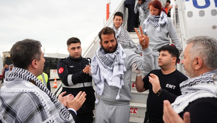 Küresel Sumud Filosu aktivistlerini taşıyan uçaklar İstanbul’a gitti