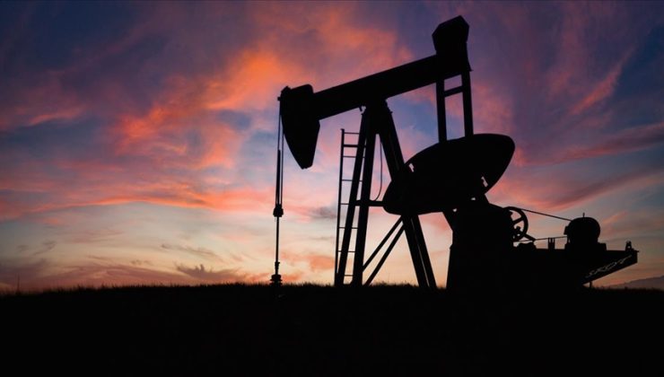 Brent petrolün varil fiyatı ABD-İran uzlaşısı beklentisiyle yüzde 5’in üzerinde geriledi