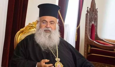 Başpiskopos Yeorgios’a göre federasyon ya da iki devlet modelleri “ulusal intihara yol açar”