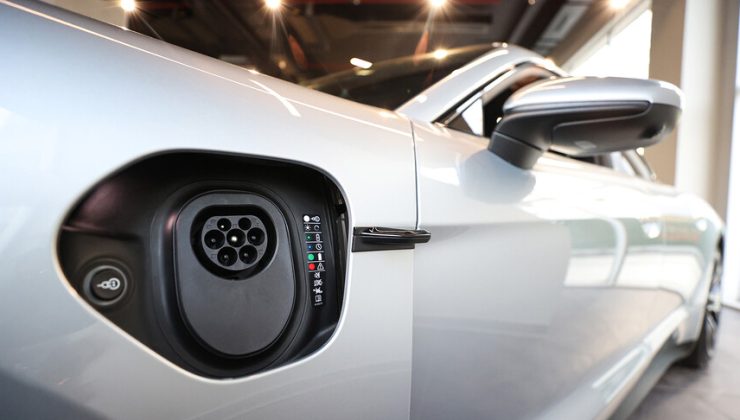 Türkiye’de yılın ilk dört ayında elektrikli ve hibrit otomobil satışları 150 bin sınırına yaklaştı