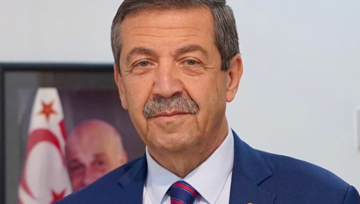 Dışişleri Bakanı Ertuğruloğlu, Azerbaycan’ın Bağımsızlık Günü’nü kutladı