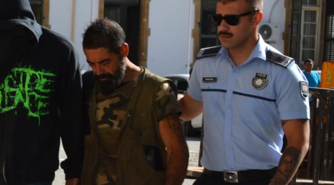Konteynerlerden makinist aletleri sirkat ettiği iddia ediliyor