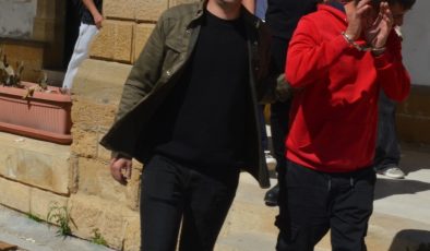 Lefkoşa’da meydana gelen, “uyuşturucu madde tasarrufu” suçundan tutuklanan Hüseyin Genç mahkemeye çıkarıldı.
