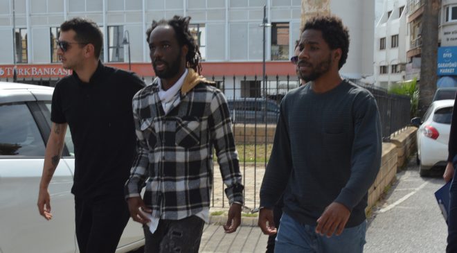 KKTC’de ikamet izinsiz bulunmak suçundan tutuklanan İsrael Bilambu Basubi ile Andy Mwamba Tshılumbayı mahkemeye çıkarıldı.