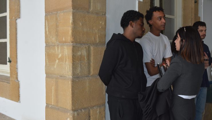 Uyuşturucu madde tasarrufu suçundan tutuklanan Mohamed Awad ve Amro Sudan mahkemeye çıkarıldı.