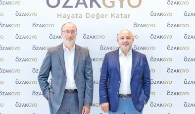 Ahmet Akbalık: Türkiye, finans ve transit ticaretin merkezi olabilir