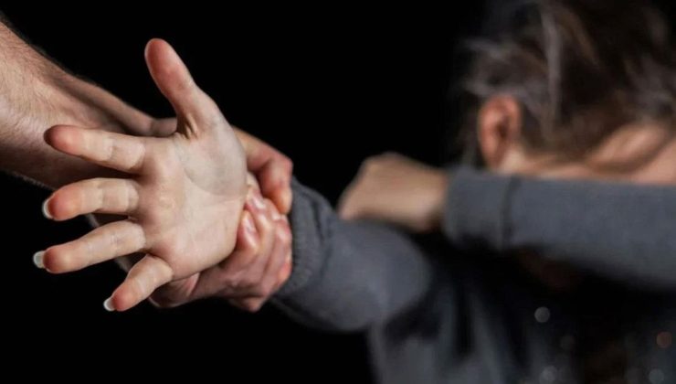 13 yaşındaki kız çocuğuna istismar davasında anne de tutuklandı