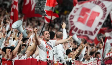 Freiburg’da Schuster: ‘Atmosfer için müteşekkiriz’