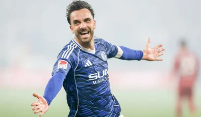 Kenan Karaman attı, Schalke Bundesliga biletini aldı! Dzeko’dan kritik katkı