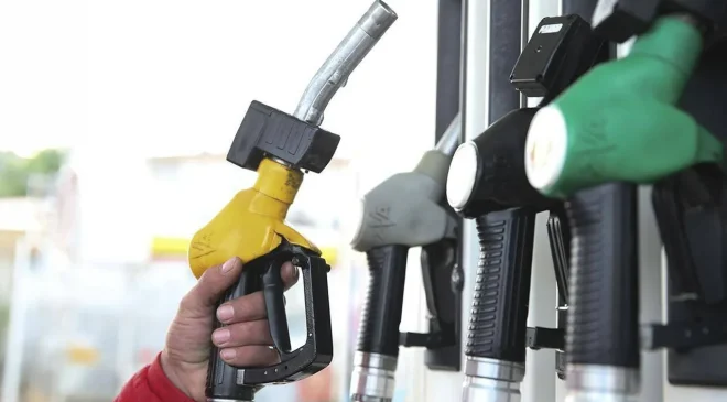Petrol düştü, akaryakıta indirim! İşte güncel benzin, motorin ve otogaz fiyatları