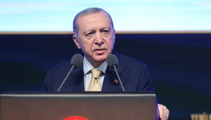 Erdoğan: “Yaşananlar ana muhalefet partisinin iç meselesi. Bizi ilgilendirmez, güvenli takip mesafesinden izlemekle yetiniyoruz”