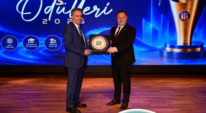 Öztürkler: “Üniversiteler, toplumun geleceğini şekillendiren merkezlerdir”