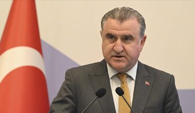 Bak, CONIFA şampiyonu KKTC A Milli Futbol Takımı’nı tebrik etti