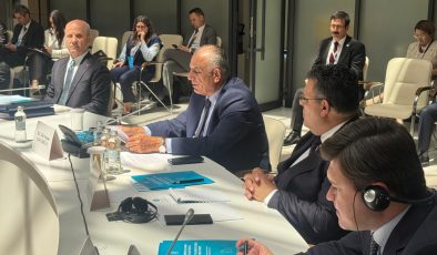 Bakan Çavuşoğlu, Türk Akademisi 8. Bilim Konseyi Toplantısı’na katıldı