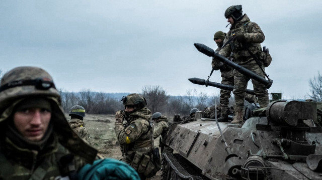 Bulgaristan hükümeti Ukrayna’ya silah sevkiyatını durduruyor