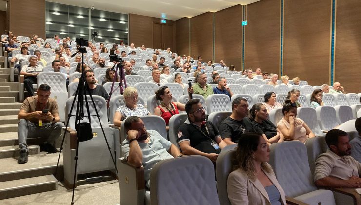 Kimliksizler Derneği bilgilendirme toplantısı düzenledi