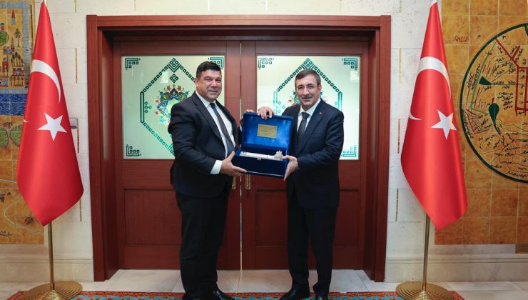 DAÜ Rektörü Kılıç, Türkiye Cumhurbaşkanı Yardımcısı Yılmaz’ı ziyaret etti