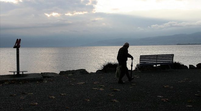 Yalnızlık Alzheimer riskini artırıyor