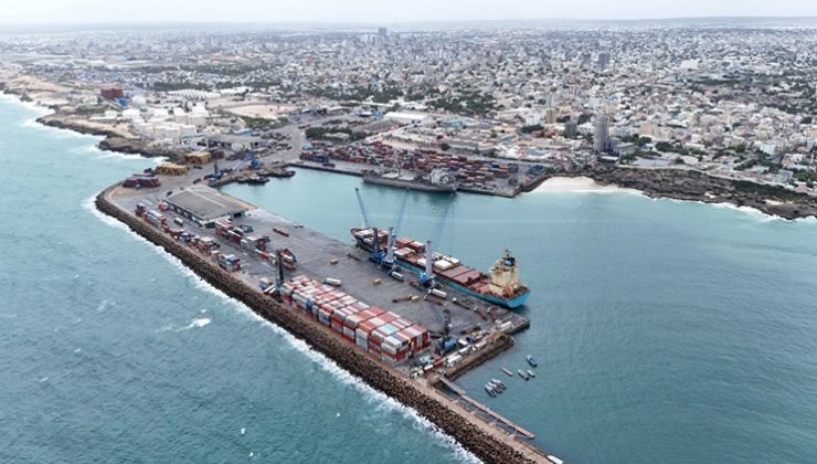 Türkiye’den Somali’ye ilk kez doğrudan bir kargo gemisi ulaştı