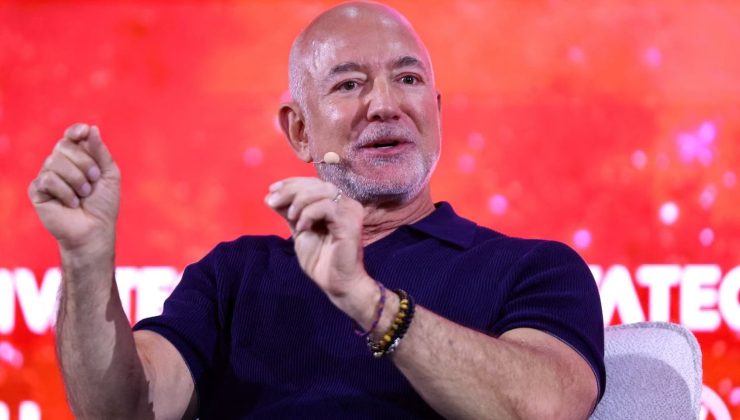 ABD’li milyarder Bezos, yapay zekanın işsizliğe değil iş gücü açığına yol açacağı görüşünde