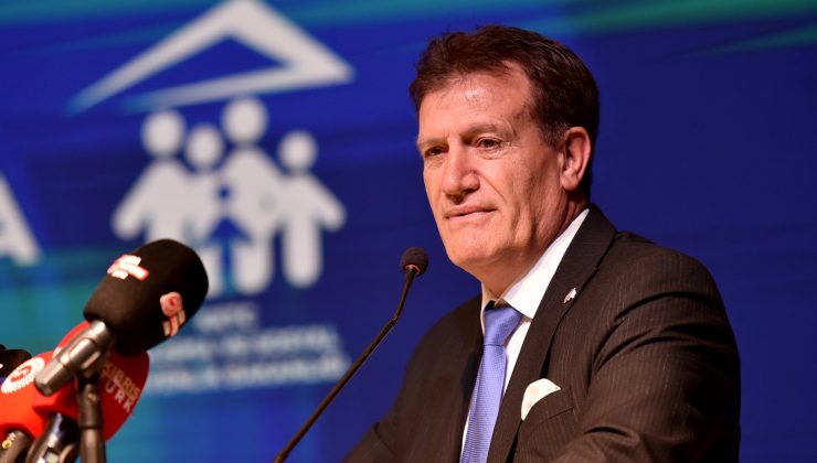 Arıklı: “Siber zorbalık sadece çocuklar için değil gençler, aileler ve yetişkinler için de büyük tehlikeler içeriyor”