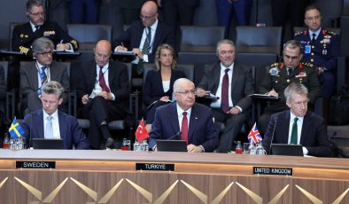 Yaşar Güler, NATO Savunma Bakanları Toplantısı kapsamındaki oturuma katıldı