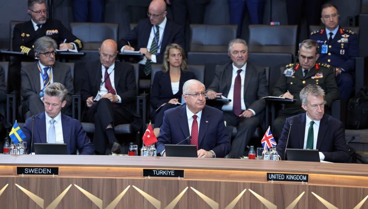 Yaşar Güler, NATO Savunma Bakanları Toplantısı kapsamındaki oturuma katıldı