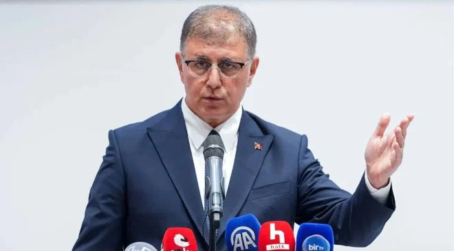 İzmir Büyükşehir Belediye Başkanı Cemil Tugay, CHP’den istifa etti