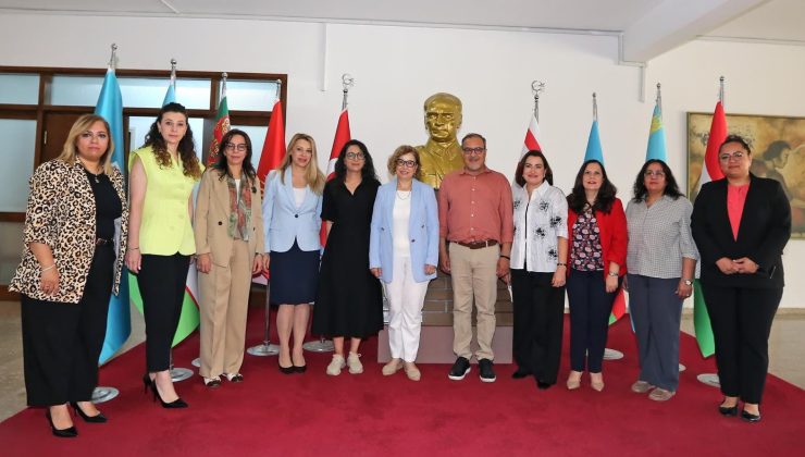 DİMED, geleneksel bahar kermesi gelirini Kemal Saraçoğlu Vakfı’na bağışladı