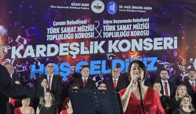 Beyarmudu Belediyesi Türk Sanat Müziği Topluluğu Korosu Çorum’da konser verdi