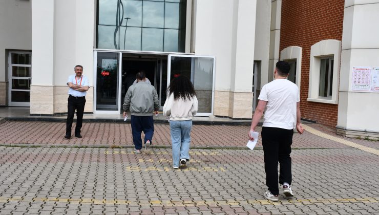 YKS’nin ilk oturumu TYT başladı