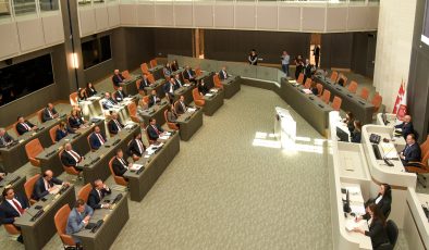 “Atatürk Öğretmen Akademisi Kuruluş (Değişiklik) Yasa Tasarısı” görüşülüyor
