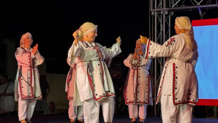 Mehmetçik Kültür ve Dayanışma Derneği ekibi Ayvalık’ta festivale katıldı
