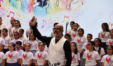 Cumhurbaşkanlığı Çoksesli Çocuk Korosu ilk konserini verdi