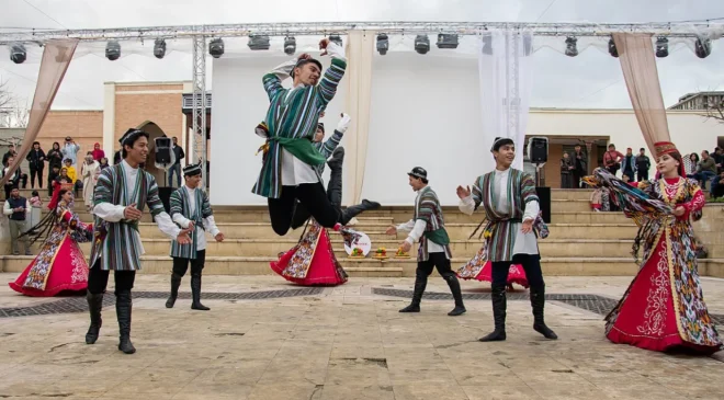 Özbekistan’da halk danslarından “Andican polkası” Guinness Rekorlar Kitabı’na girdi